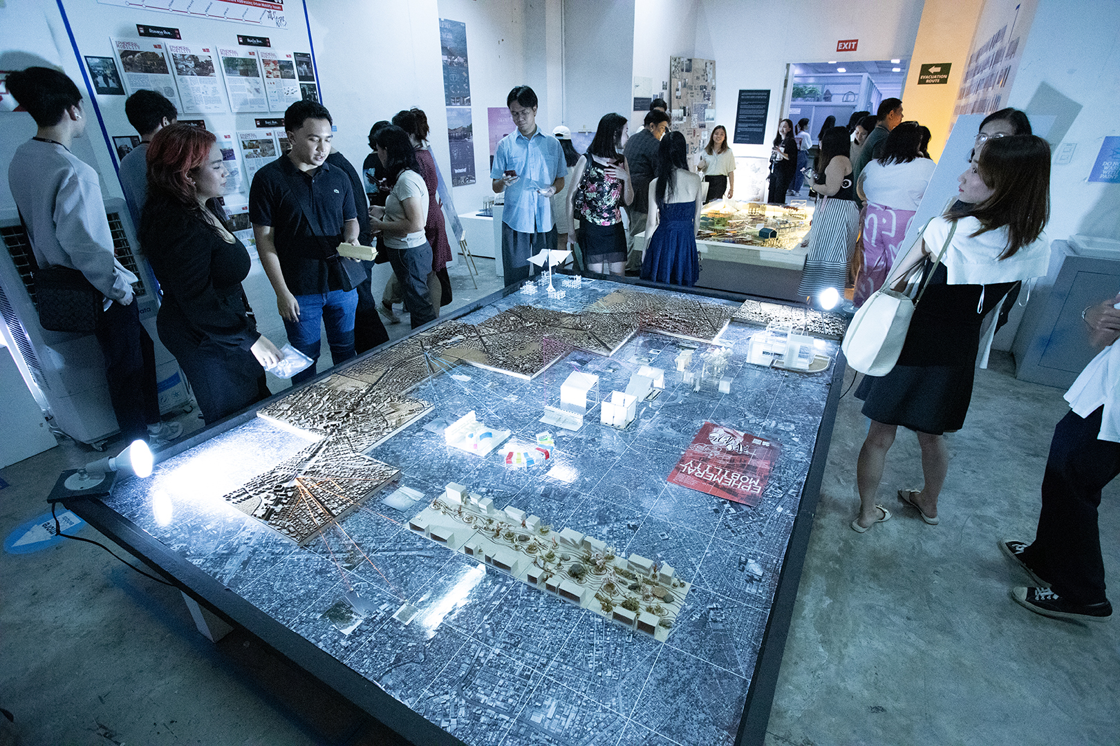 [ARCH] Portfolio Review Opening Exhibit_F8A9491